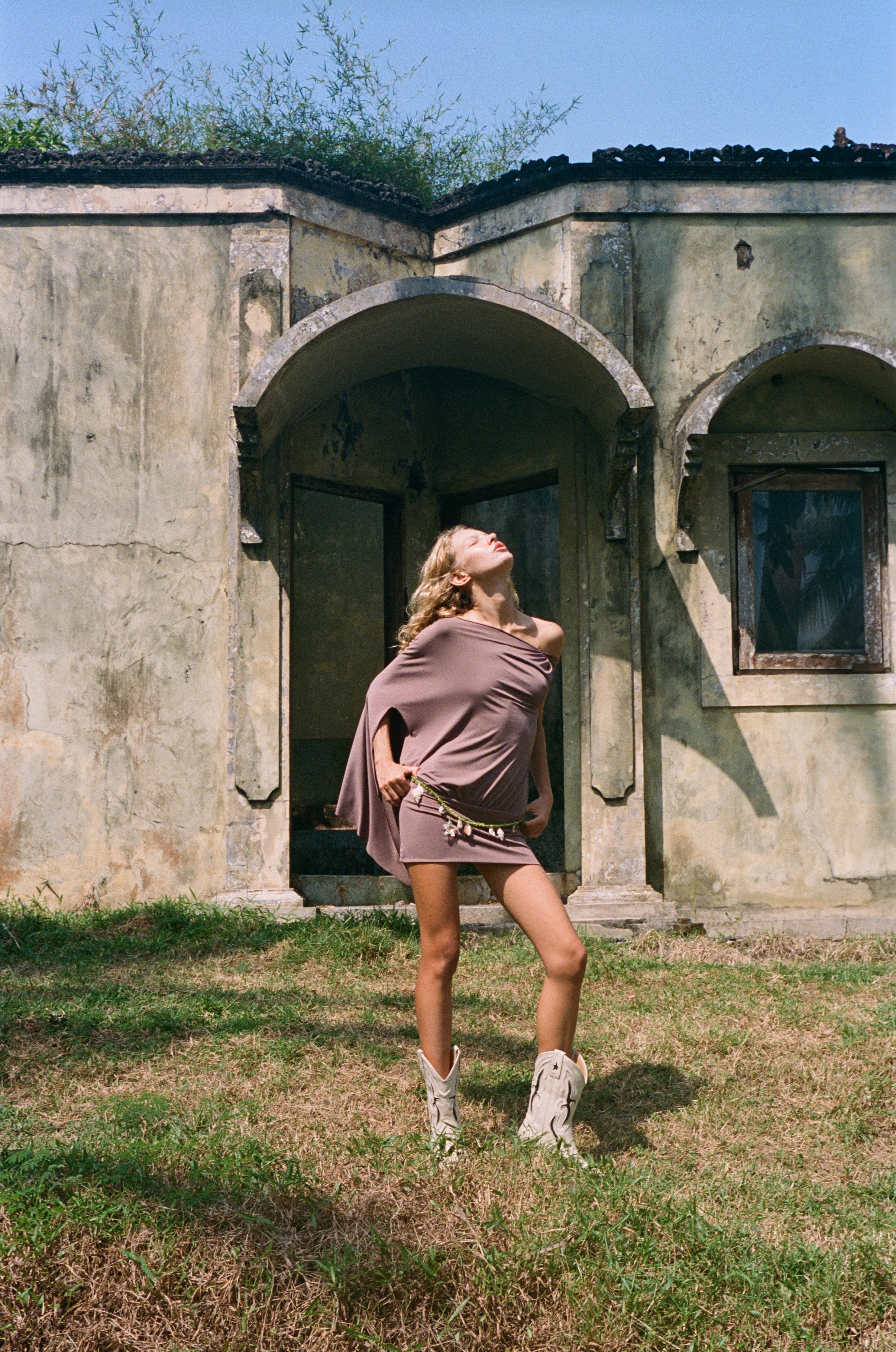 Hidden Treasures Seashell Belt-Chain